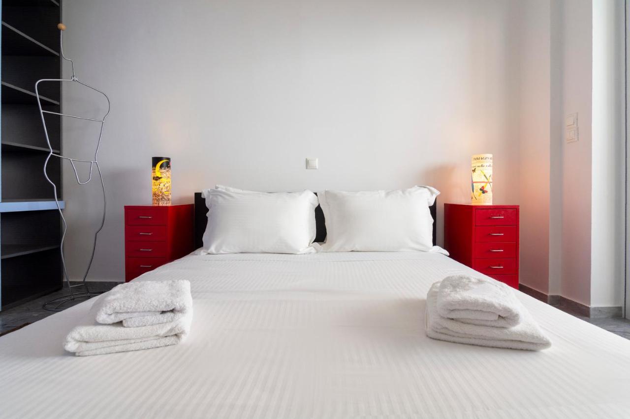 Central 3Bd Apt. Near Acropolis Athen Eksteriør billede